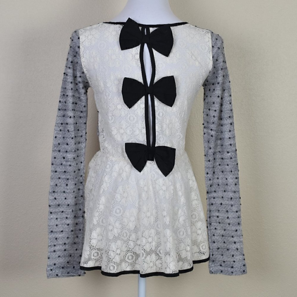 Ryu Bow Back Peplum Lace Top S - Picture 2 of 7